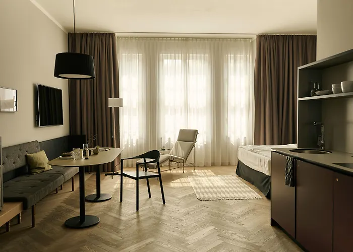 Melter & - A Neighborhood Hotel
