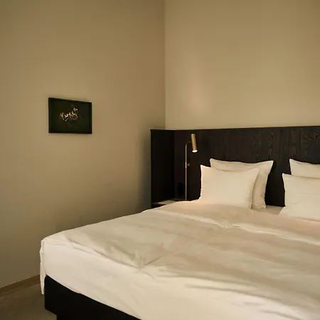 Melter & - A Neighborhood Hotel