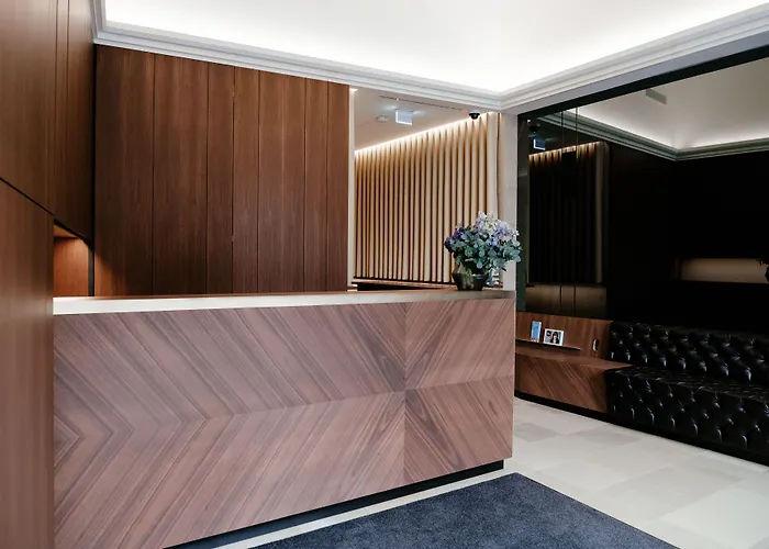 Melter & - A Neighborhood Norimberga